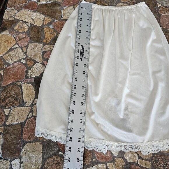 Vintage Greenco Maid Nylon Half Slip With Lace Trim Size S Made In USA - Picture 9 of 10